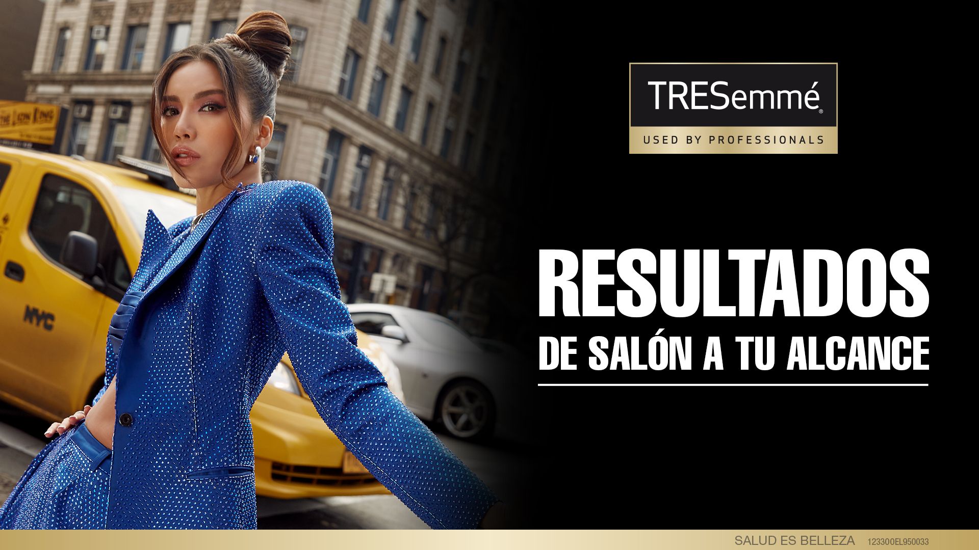 FOTOGRAFÍA MUJER PEINADO PROFESIONAL TRESemmé. RESULTADOS DE SALÓN CUIDADO PROFESIONAL DEL CABELLO